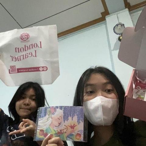 ของขวัญปีใหม่ถึงมือแล้ว 💝