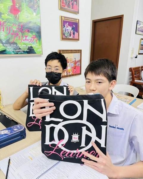 กระเป๋า London Learner รุ่นพิเศษ